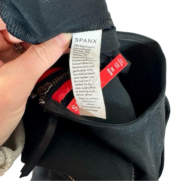 Spanx The Perfect Jumpsuit Wide Leg Flare in Classic Black 20383R - Picture 12 of 14